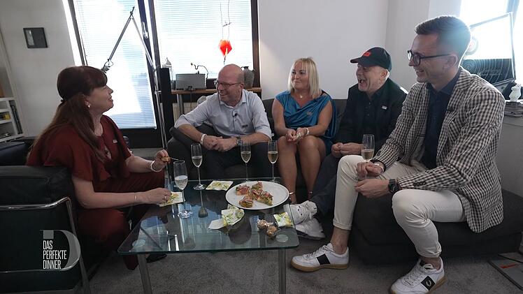 Am letzten Abend freuen sich alle, wieder vollzählig zu sein. Von links: Carola, Volker, Kinga, Andi und André.