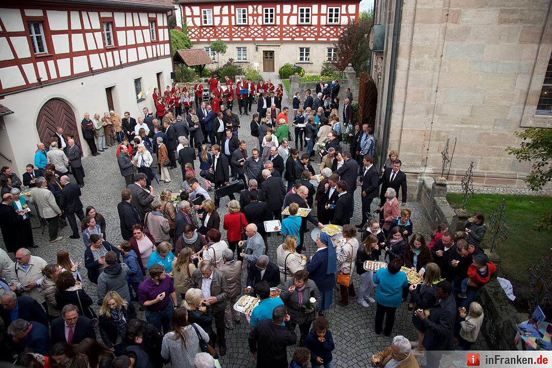 Nach einjähriger Kirchensanierung: Hannberg feiert die Wiedereröffnung der Wehrkirche der Pfarrei Geburt Mariens Hannberg