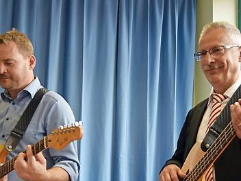 Mit von der Partie bei der Lehrerband: Heinz Zech