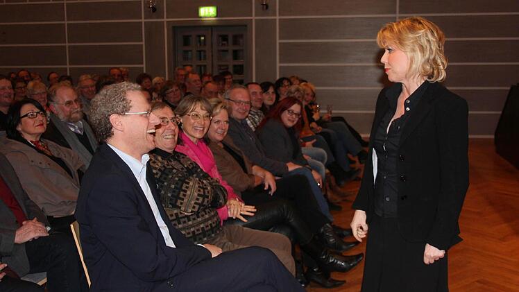 German Hacker lachte herzhaft über Simone Solgas Spott, auch wenn er selbst dessen Ziel war. Fotos: Max Kaltenhäuser