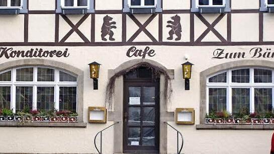 Das Gasthaus "Zum Bären" ist ein optischer Blickfang. Fotos: Heike Beudert