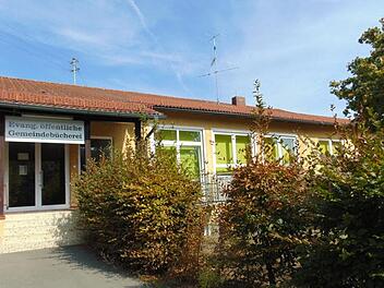 Der Kindergarten in Ermreuth mit öffentlicher Bücherei  Foto: Petra Malbrich