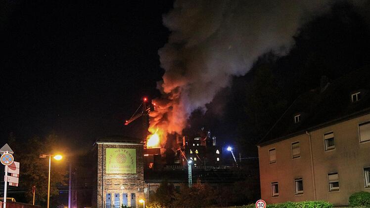 Bei Einsätzen wie unlängst beim Brand in der Mälzerei Weyermann helfen  auch Jugendliche mit - noch abseits der Gefahrenzone. Archivfoto: News5/Merzbach