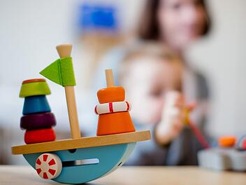 In Deutschland gehen täglich 3,7 Millionen Kinder in Kindertagesstätten. Das geht aus Daten des Statistischen Bundesamtes hervor. Foto: Rolf Vennenbernd/dpa