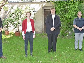 Sie sind das neue Führungsquartett in der katholischen Kirche im Dekanat Kronach mit den SSB Kronach und Frankenwald: (Von links) Domkapitular und Leitender Pfarrer SSB Kronach, Thomas Teuchgräber, die Stellvertreterin und Pastoralreferentin Sarah Maria Röck-Damschen, Dekan und Leitender Pfarrer im SSB Frankenwald, Detlef Pötzl, und sein Stellvertreter, Pfarrer Richard F. Reis.  Foto: Karl-Heinz Hofmann