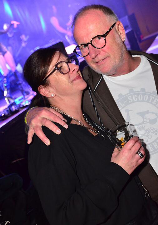 Mit ALLSTAR live auf der B&uuml;hne und Ph&auml;t J&auml;nnys H&ouml;use als Vorband!