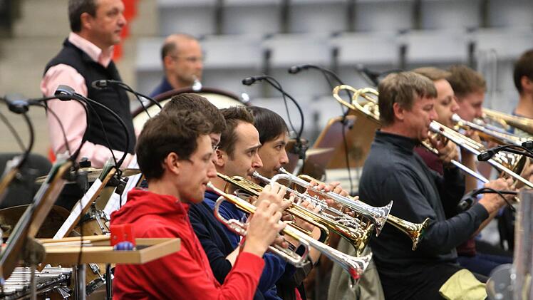 Impressionen von der Generalprobe für die Handball-Sinfonie in der HUK-Arena mit dem Philharmonischen Orchester Landestheater CoburgFoto: Jochen Berger