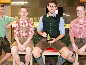 Strahlende Gewinner: Philipp Meixner, Elias Rittmayer, Philipp Welles und Peter Schaaf haben den besten Gesellensud 2019 kreiert. Ihr Citrus Maximus schmeckt wegen seiner außergewöhnlichen Hopfensorten nach Zitronen und Mandarinen.Sonny Adam