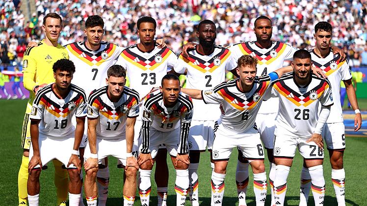 Die Fu&szlig;ball-WM in den USA, Kanada und Mexiko endete f&uuml;r Deutschland enorm entt&auml;uschend: Die DFB-Auswahl scheiterte im Sechzehntelfinale an Paraguay.