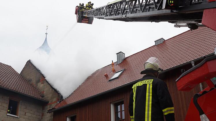 Scheunenbrand in Langendorf. Foto: Arkadius Guzy