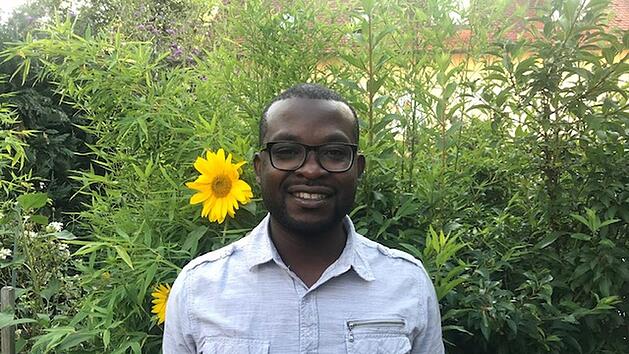 Afroamerikaner Therde Stimphile und sein afrikanischer Freund wurden am Eingang der Bayreuther Diskothek Mia abgewiesen, der weiße Freund durfte später in den Club. Foto: privat