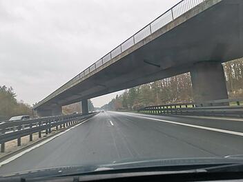 A7 im Raum Bad Kissingen voll gesperrt: Hier ist die Autobahn kurzfristig nicht befahrbar A7 im Raum Bad Kissingen voll gesperrt: Hier ist die Autobahn kurzfristig nicht befahrbar