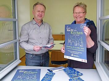 Diakon Ulrich Ortner und Diakonin Andrea Hofmann laden für die Arbeitsgemeinschaft Christlicher Kirchen Bamberg zur "Langen Nacht" ein.  Foto: Marion Krüger-Hundrup