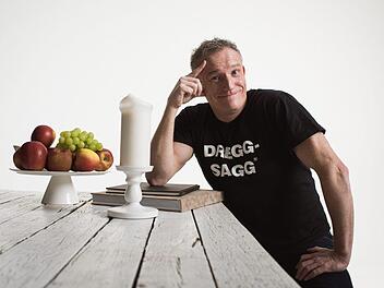 Michl M&uuml;ller ist auf Tour. In Bamberg macht er am 24. M&auml;rz Station mit seinem neuen Programm. Foto: PR