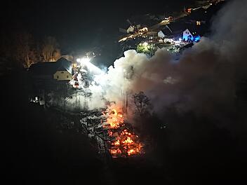 Großbrand in oberfränkischem Sägewerk