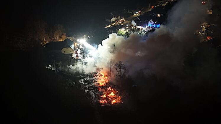 Großbrand in oberfränkischem Sägewerk