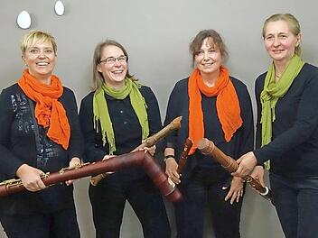 Angelika Heilmann, Pia Schäffner, Beate Wagner und Christiane Ruß begeisterten in der Bücherei  Foto: Stadtbibliothek/K. Wengerter