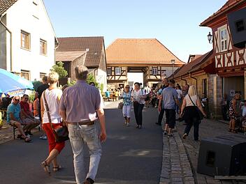 Bei Sonnenschein und angenehmen Temperaturen war das Brauereifest in Rattelsdorf gut besucht.  Foto: Renate Neubecker