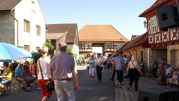 Bei Sonnenschein und angenehmen Temperaturen war das Brauereifest in Rattelsdorf gut besucht.  Foto: Renate Neubecker