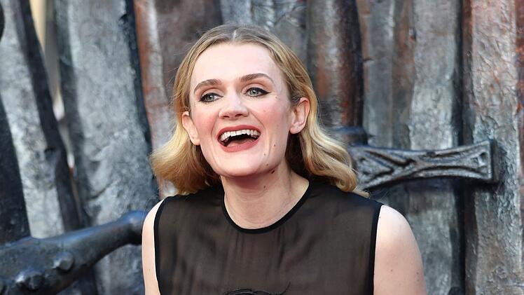 Schauspielerin Gayle Rankin spricht in einem Interview dar&uuml;ber, was sie an Alys Rivers, ihrer Rolle der beliebten Serie "House of the Dragon", bewundert.