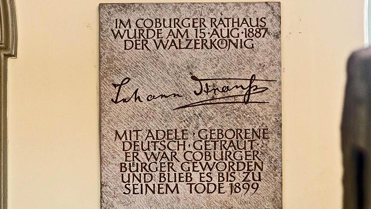 Gedenktafel im Coburger Rathaus