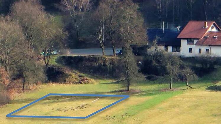 Unterhalb der Gaststätte "Liftstuben" soll die Like-Ice-Kunsteisbahn entstehen. Im Umfeld sind ein Spielplatz und ein Biergartenbetrieb angedacht. Foto: Gregor Lorenz