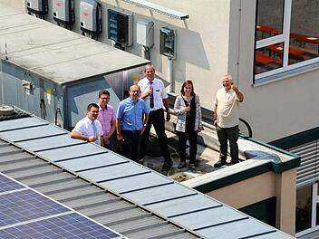 Inbetriebnahme der Photovoltaikanlage auf dem Ernestinum Foto: Bettina Knauth