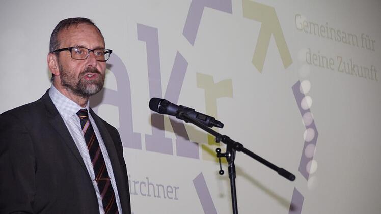 Höchste Anerkennung sprach der Ministerialbeauftragte für die Realschulen, Karlheinz Lamprecht, der Haßfurter Realschule und dem Landkreis als Sachaufwandsträger aus.