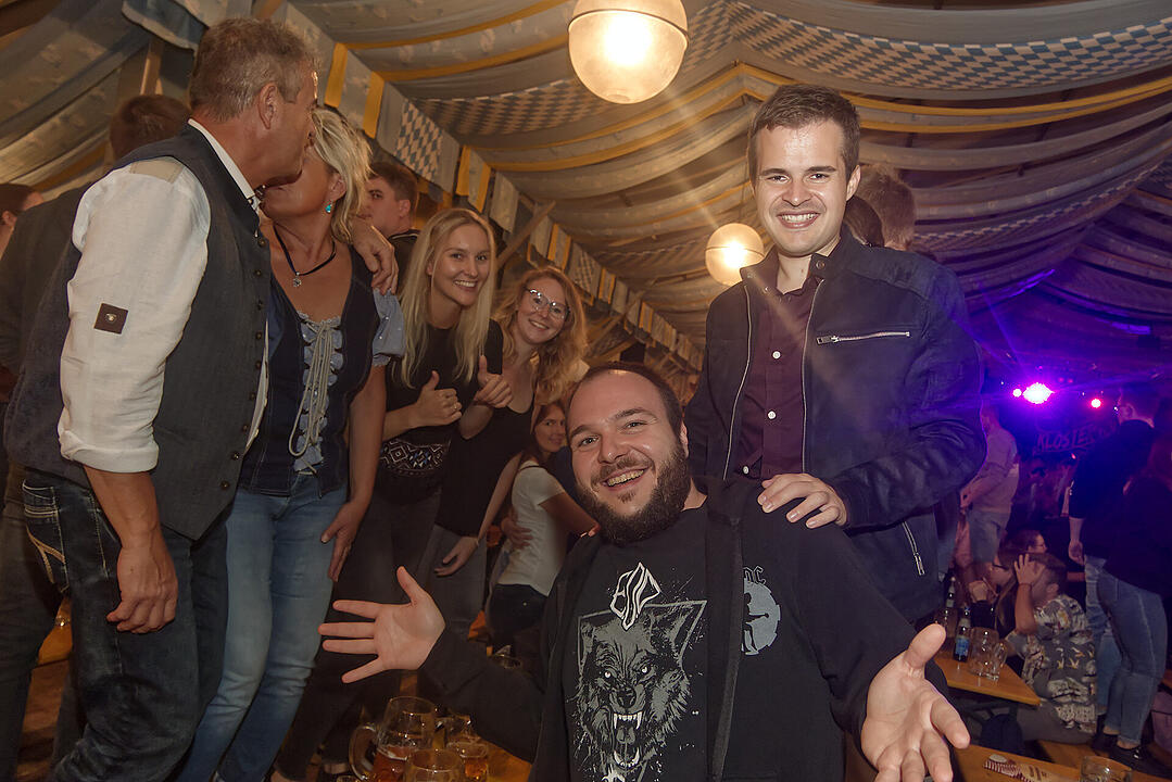 Beste Stimmung beim zweitgrößten Volksfest Bayerns
