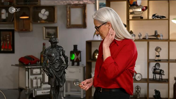 Zum Abschluss machte Friederike Werner Bekanntschaft mit einem jungen Herrn aus Bronze. Die Figur war vom franz&ouml;sischen Bildhauer Picault in der zweiten H&auml;lfte des 19. Jahrhunderts entworfen worden und brachte es laut Expertise auf einen heutigen Wert von 600 bis 700 Euro.