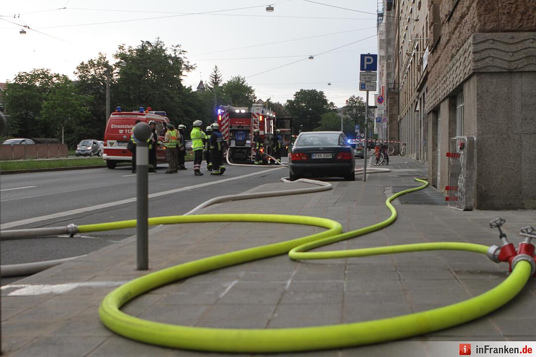 Feuerwehreinsatz nach Blitzeinschlag in Nürnberg