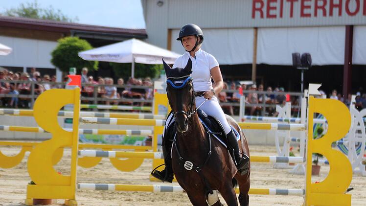 Veronika Müller (RSG Detter) auf Shakira.