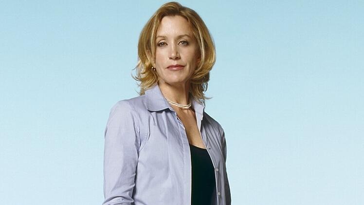 Zu Beginn von "Desperate Housewives" steht Lynette Scavo (Felicity Huffman) am Rande des Nervenzusammenbruchs.