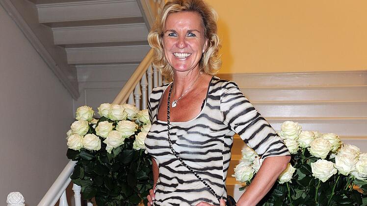 Kann heute wieder strahlen: In den 2000ern verlor Hera Lind ihr gesamtes Verm&ouml;gen durch den verlustreichen Kauf von Immobilien.