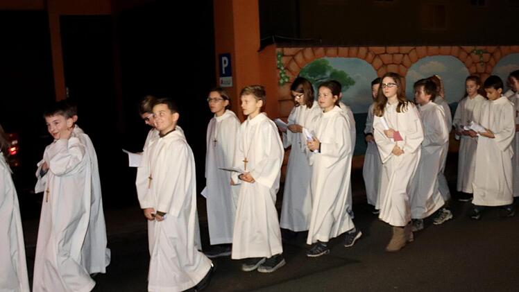 ...zur Georgskirche an.