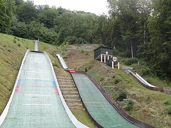 Der WSV Oberweißenbrunn wird sich nicht am geplanten Ausbau  zur Verbesserung der Schanzenanlage in Haselbach zu beteiligen. Der  Nutzungsvertrag  für die mit dem RWV Haselbach gemeinschaftlich genutzte  Skisprunganlage in Haselbach wurde aufgelöst. Marion Eckert