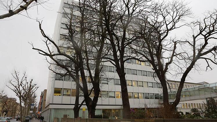Im Gebäude in der Luitpoldstraße (Nähe Bahnhof) ist Tennet nur Mieter. Das Haus gehört der Bayernwerk AG. Deren Beschäftigte bleiben auch weiterhin in Bamberg. Foto: Barbara Herbst