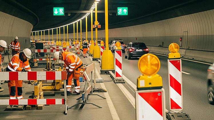 Bauarbeiten in einem Autobahntunnel führen zu Verkehrseinschränkungen im Innern des Tunnels