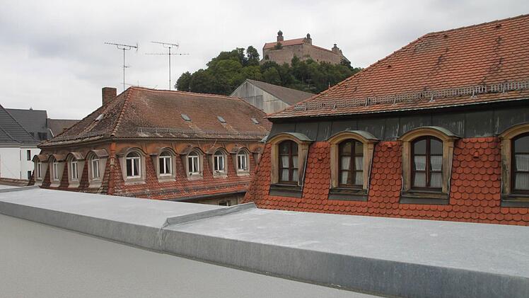 Burgblick vom Büro aus.