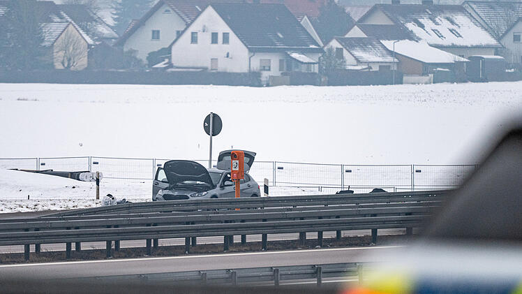 Verdacht auf Sprengstoff - A3 im Kreis Regenburg gesperrt