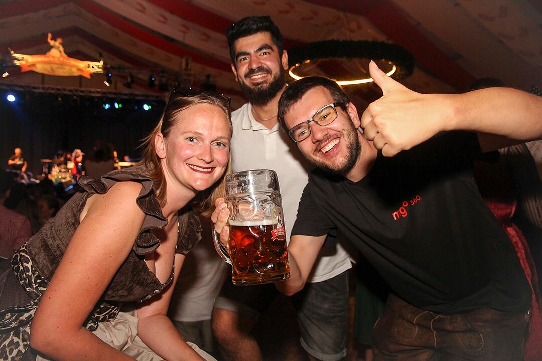 Frontal Party Pur feierte ihre Premiere bei der Bierwoche.