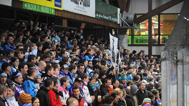 Gro&szlig;er Fan-Andrang herrscht normalerweise bei den Play-offs in den  Eishockey-Ligen, doch  nun wurde  die Spielzeit in der DEL und DEL2 vorzeitig beendet. Peter Mularczyk