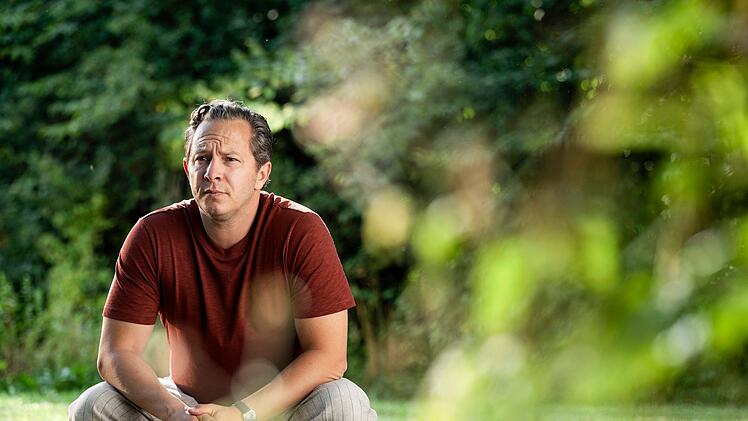 Tristan (Trystan P&uuml;tter) m&ouml;chte eine emotionale Bindung zu seinen Kindern aufbauen.