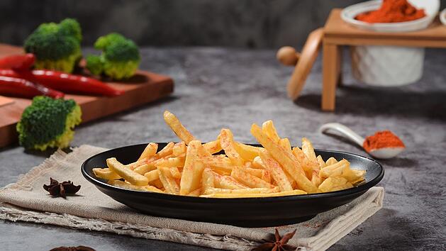 Leckere Pommes gelingen auch in der Hei&szlig;luftfritteuse!