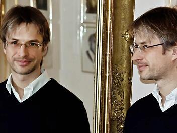 Oscar Wildes Roman "Das Bildnis des Dorian Gray" hat Roland Fister in eine eigene "Musical-Oper" verwandelt. Sein "Dorian Gray" erlebt Anfang Juni seine Uraufführung am Landestheater Coburg. Der Komponist wird dabei als Dirigent in eigener Sache am Pult stehen.Foto: Jochen Berger