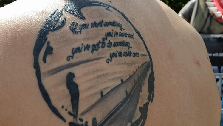 Tattoos bei Rock im Park sind viele zu finden. Foto: Sarah Dann