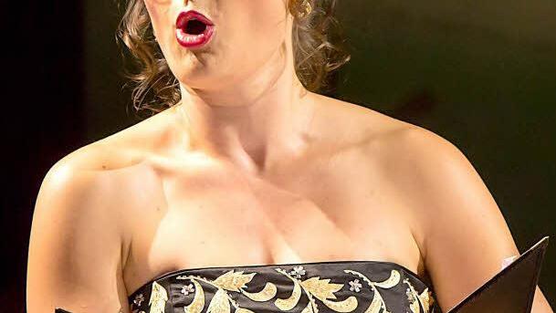 Neu im Ensemble des Coburger Musiktheaters ist die Sopranistin Anna Gütter.