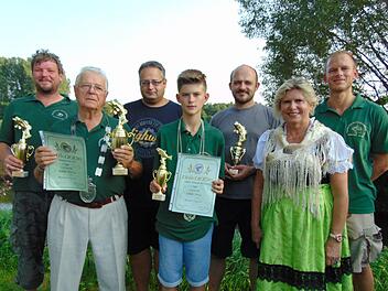 Die Gewinner mit Bürgermeisterin Gertrud Werner.  Foto: Petra Malbrich
