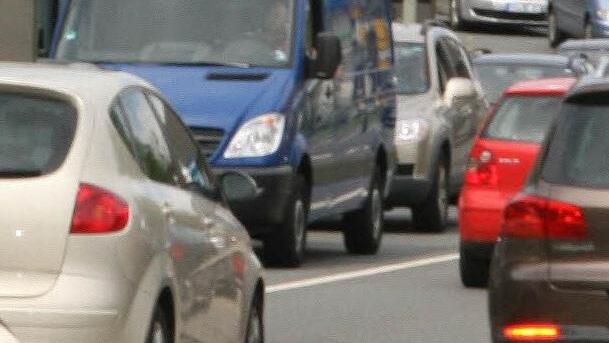 Autofahrer sind im Stress - in der Vorweihnachtszeit besonders. Foto: Archiv