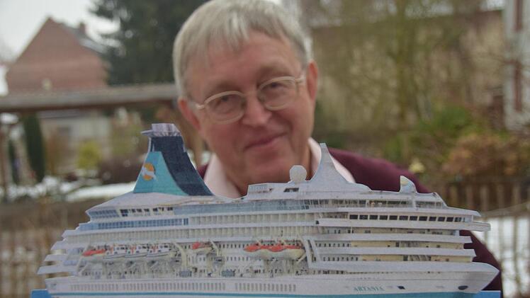 Sieht dem Einsatz auf dem Kreuzfahrtschiff Artania freudig entgegen: Michael Wehrwein, ehemaliger Dekan im evang. Dekanat Lohr.  Foto: Ungemach